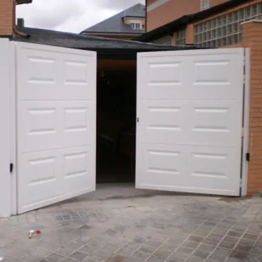 Puertas de Garaje Abatibles - Reparación Puertas de Garaje Leganes (Madrid)